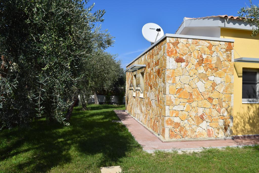 Three Stars Luxury Villas Μωραΐτικα Εξωτερικό φωτογραφία