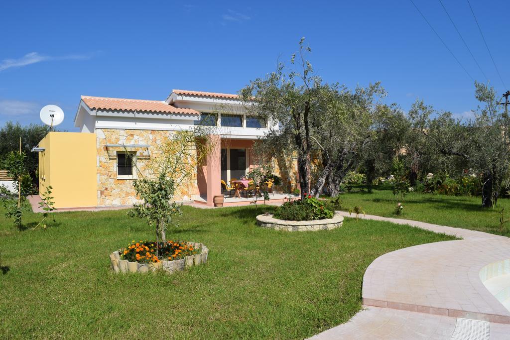 Three Stars Luxury Villas Μωραΐτικα Εξωτερικό φωτογραφία